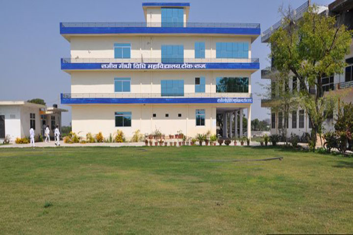 https://cache.careers360.mobi/media/colleges/social-media/media-gallery/9479/2018/12/10/Campus view of Rajiv Gandhi Vidhi Mahavidyalaya Tonk_Campus-view.JPG
